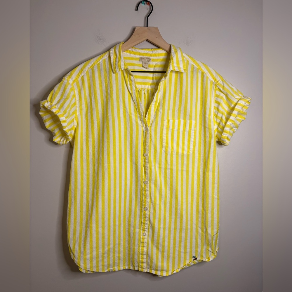 Women’s US Polo Assn yellow&white striped short-sleeve button-down shirt size XL